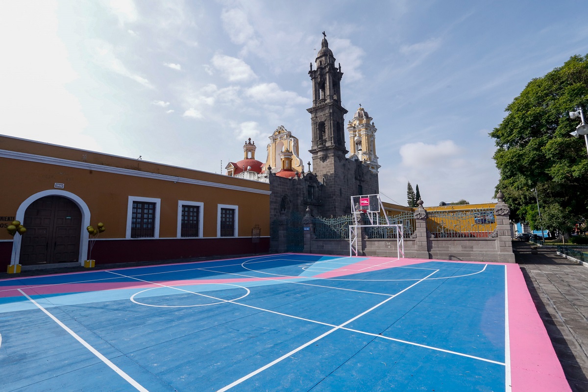Así quedó la rehabilitación y semi peatonalización del barrio de Santiago