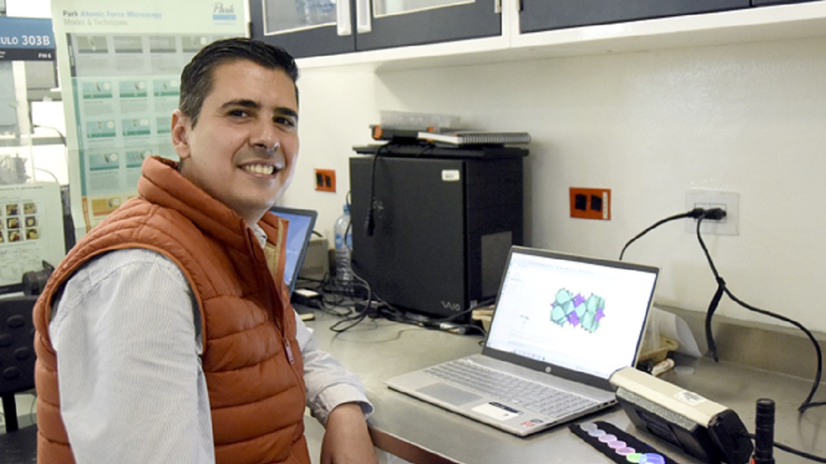 Catedrático BUAP es distinguido por la Academia Mexicana de Ciencias con el Premio de Investigación para Jóvenes 2024