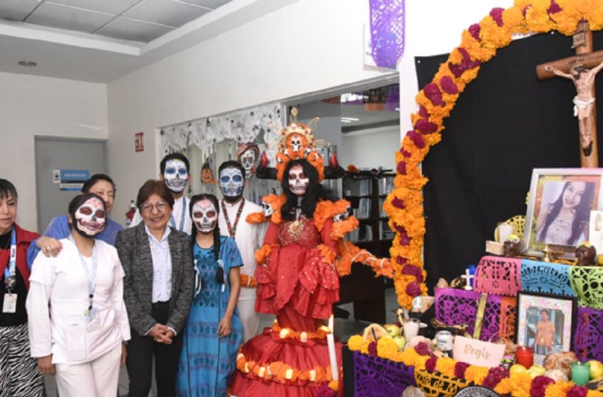  Con ofrendas, BUAP celebra el Día de Muertos