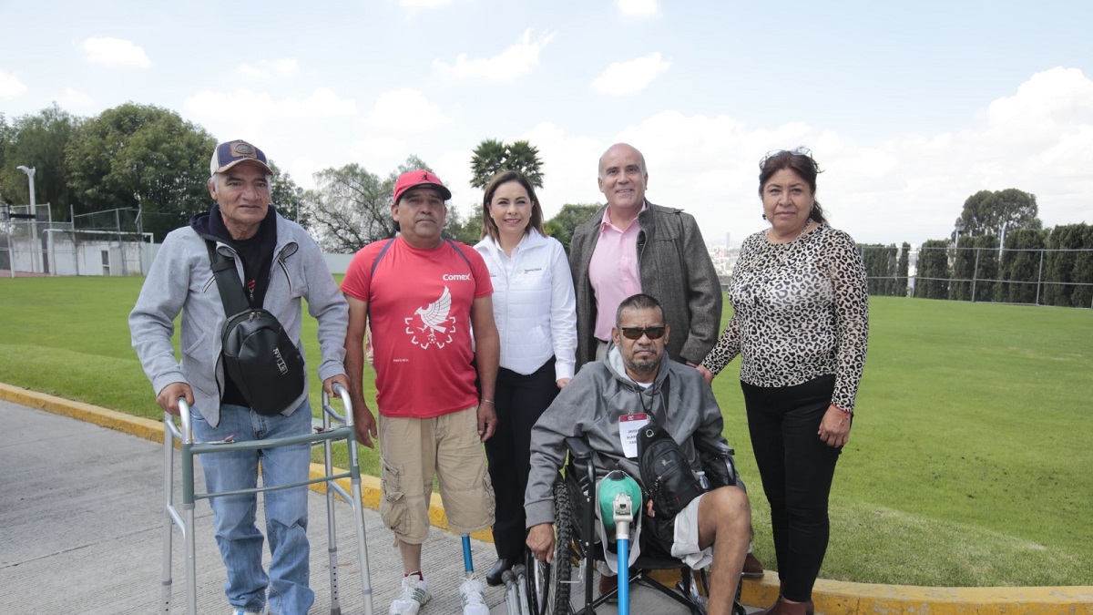 Entrega Gaby Bonilla 66 prótesis a favor de personas con discapacidad
