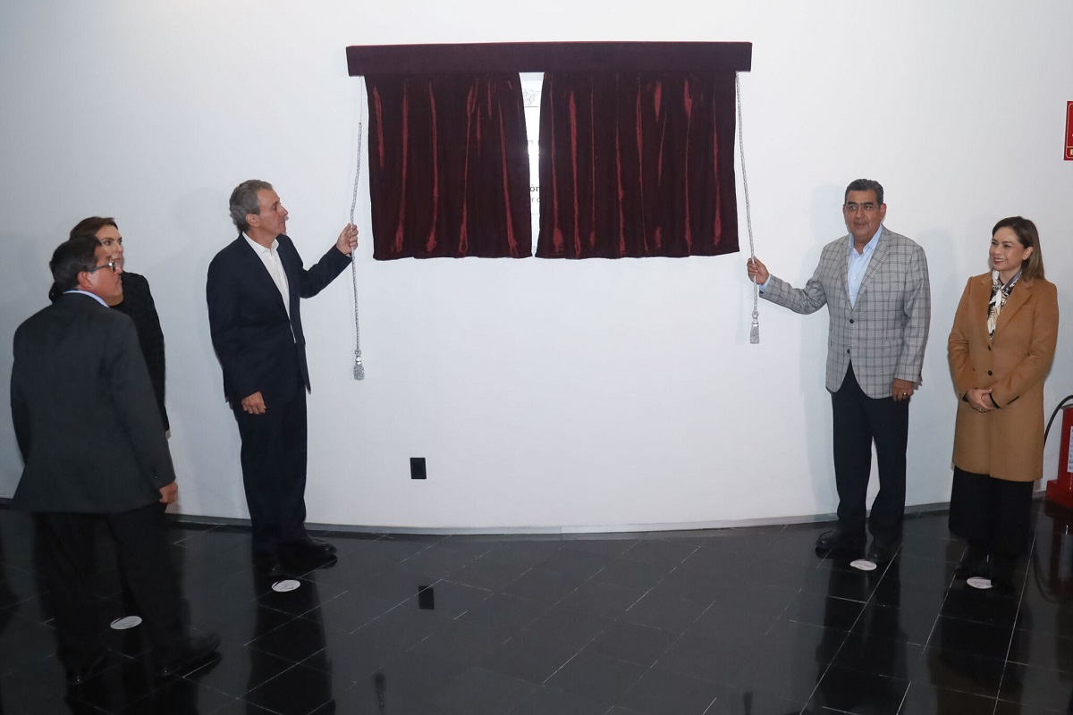 Inaugura Sergio Salomón remodelación del Auditorio de la Reforma