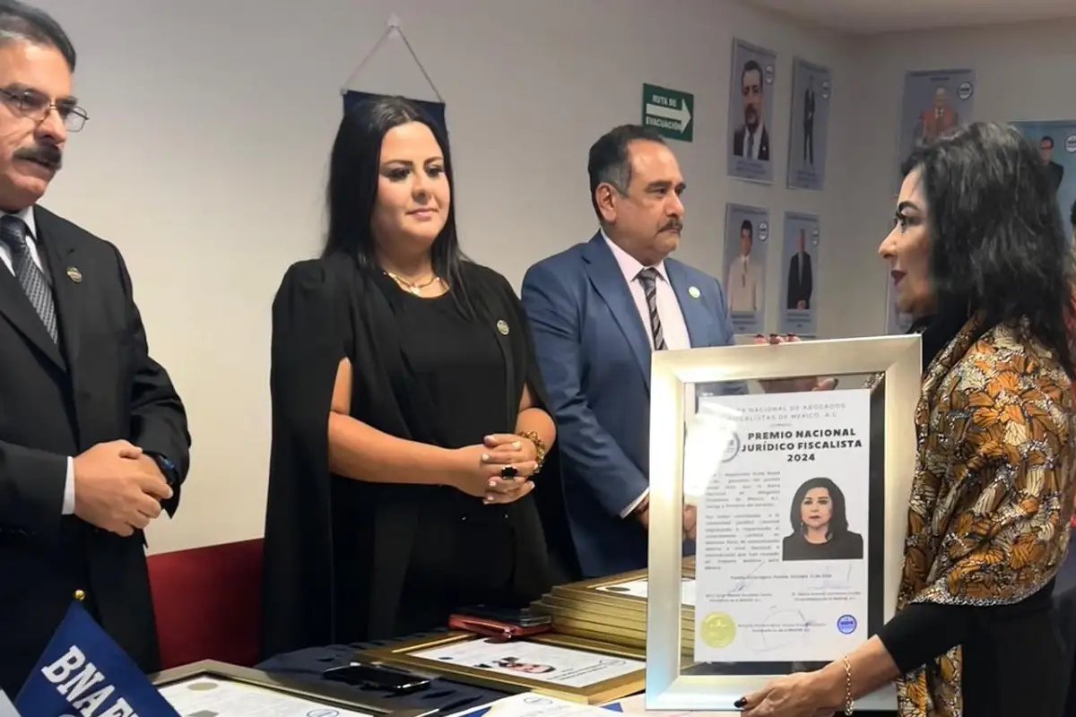 Magistrada Arely Reyes recibe el premio Nacional Jurídico Fiscalista 2024