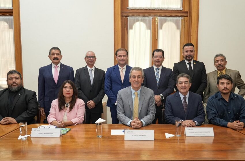  Pepe Chedraui toma protesta a Ricardo Zayas Gallardo como titular del Instituto Municipal del Deporte
