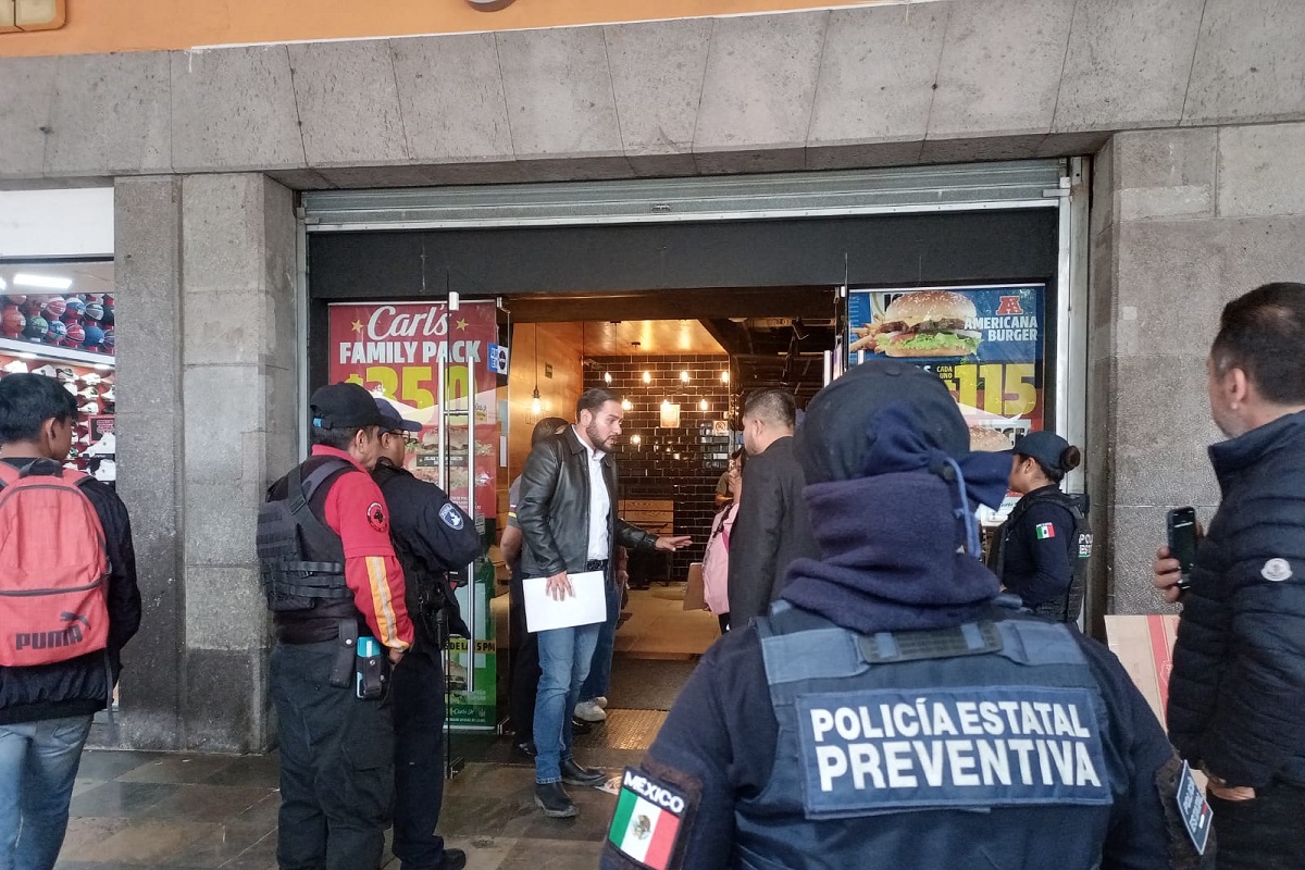 Por no pagar la renta, embargan Carls Jr. del Centro Histórico de Puebla