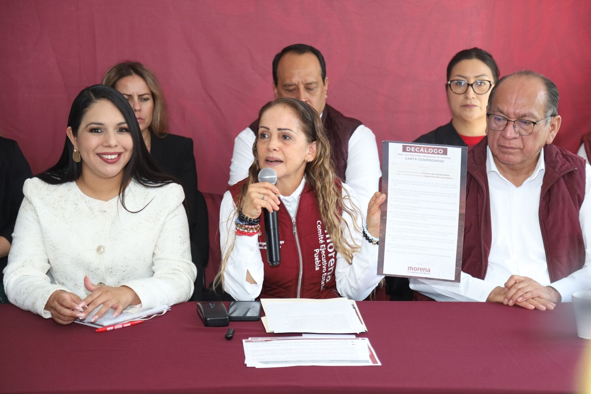 Presidentes municipales de Morena en Puebla firman decálogo de la Cuarta Transformación