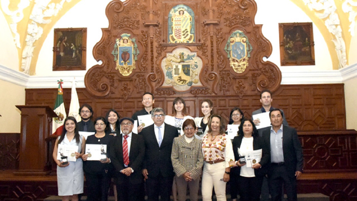 Reconoce BUAP a las mejores tesis de posgrado