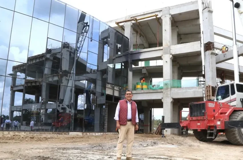  Supervisa Sergio Salomón construcción de la nueva sede del Congreso, Línea 4 de RUTA y el CIITA