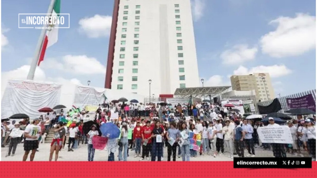 Trabajadores del Poder Judicial de Puebla votan para continuar en paro indefinido