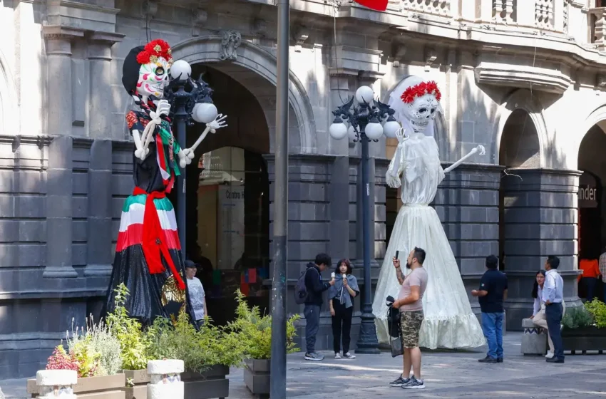  Así decoraron la ciudad de Puebla para el Día de Muertos; estos son los mejores spots (+FOTOS)