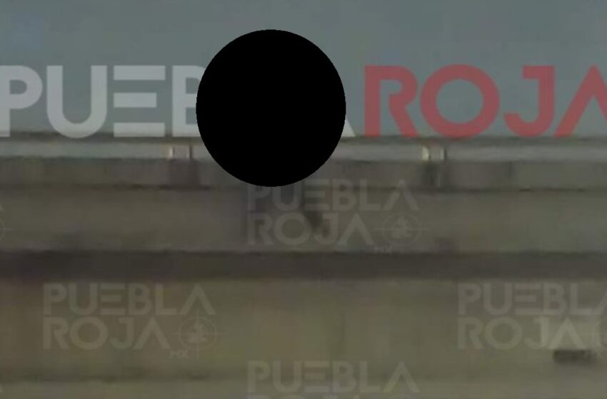  Momento crítico en Periférico. Poblano amenaza con lanzarse desde puente en Santa Margarita.