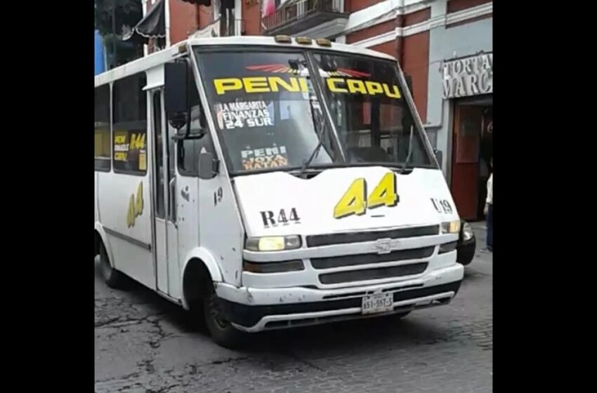  ¡Tensión en el transporte! Poblano baleado durante violento asalto en microbús de la ruta 44 en Puebla