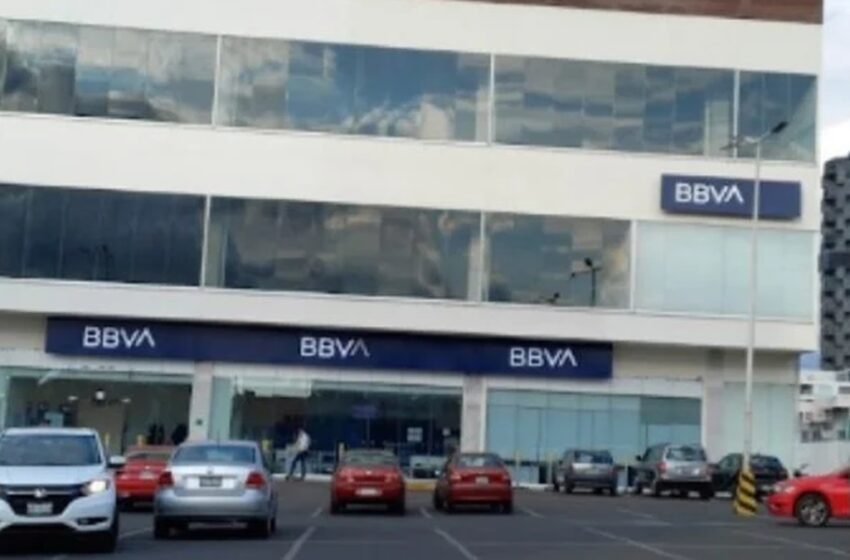  ¡Increíble asalto en Angelópolis! Motoladrones roban 100 mil pesos a cuentahabiente a punta de pistola