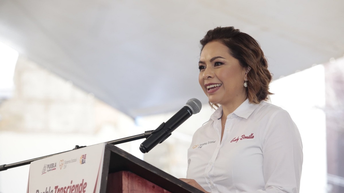Alcanza SEDIF meta de entrega de mil auxiliares auditivos
