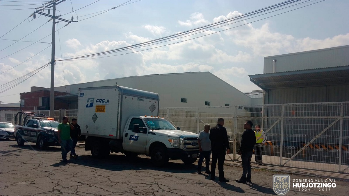 En operación conjunta, policías de Huejotzingo y Texmelucan recuperan vehículo robado