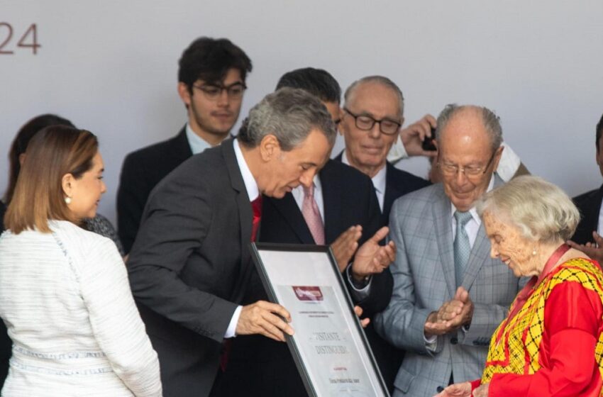 Gobierno de la Ciudad se une al 2° Festival Revolucionario y a la entrega de la medalla «Carmen Serdán» a Elena Poniatowska