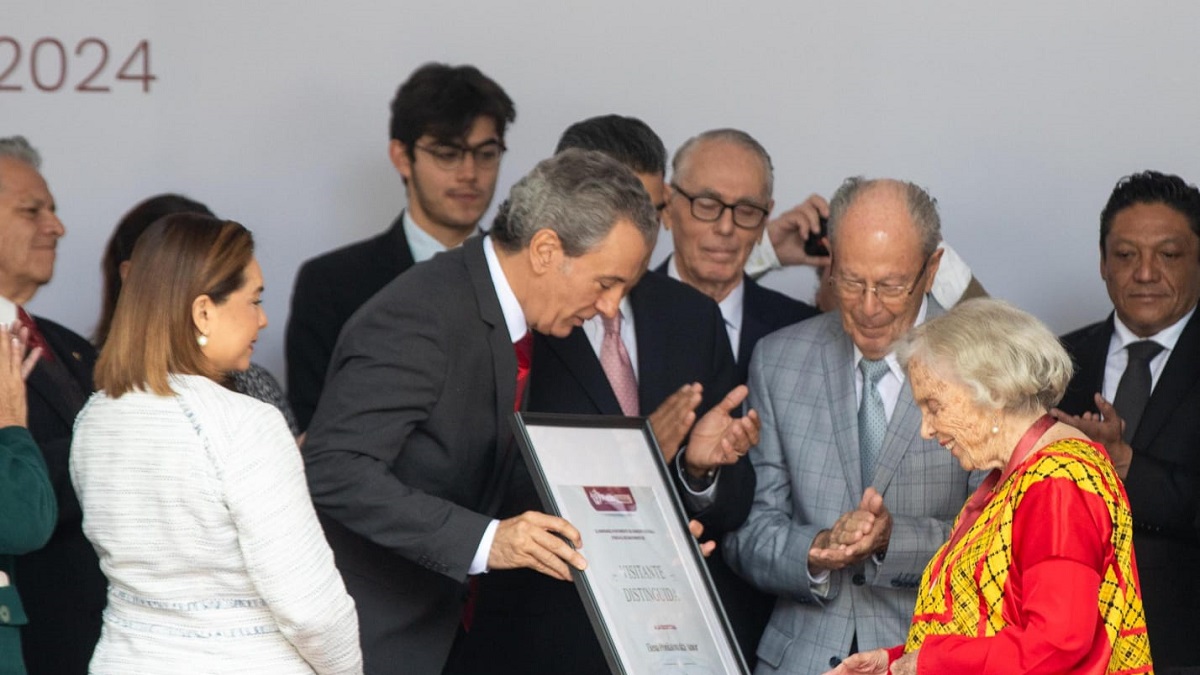 Gobierno de la Ciudad se une al 2° Festival Revolucionario y a la entrega de la medalla "Carmen Serdán" a Elena Poniatowska