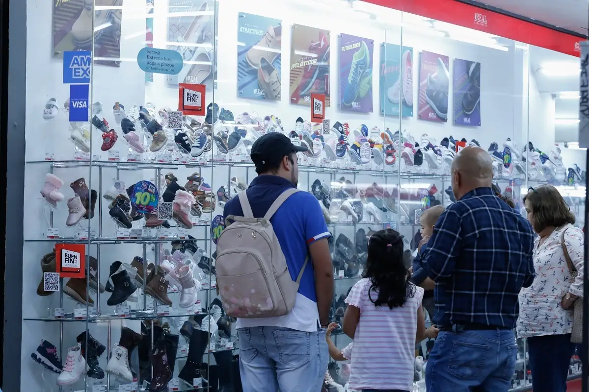 Gran afluencia en el Centro Histórico en el último día del Buen Fin