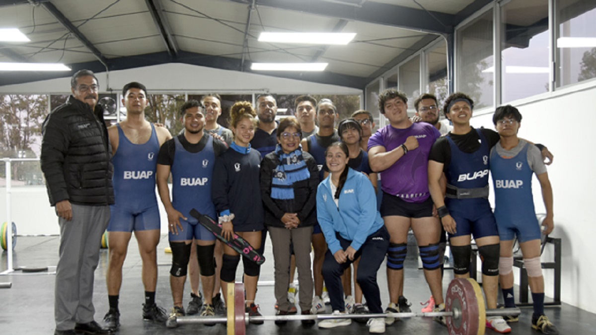 Inaugura la Rectora Lilia Cedillo ampliación del gimnasio para halterofilia
