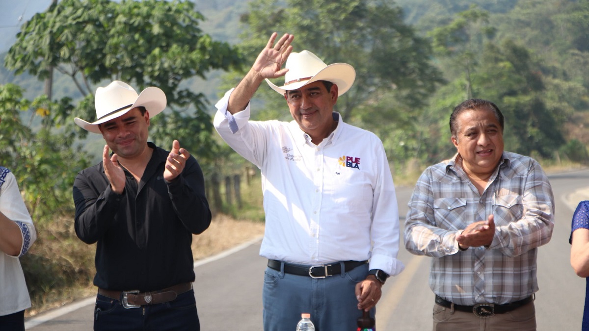Mejora gobierno de Sergio Salomón movilidad en 217 municipios de Puebla