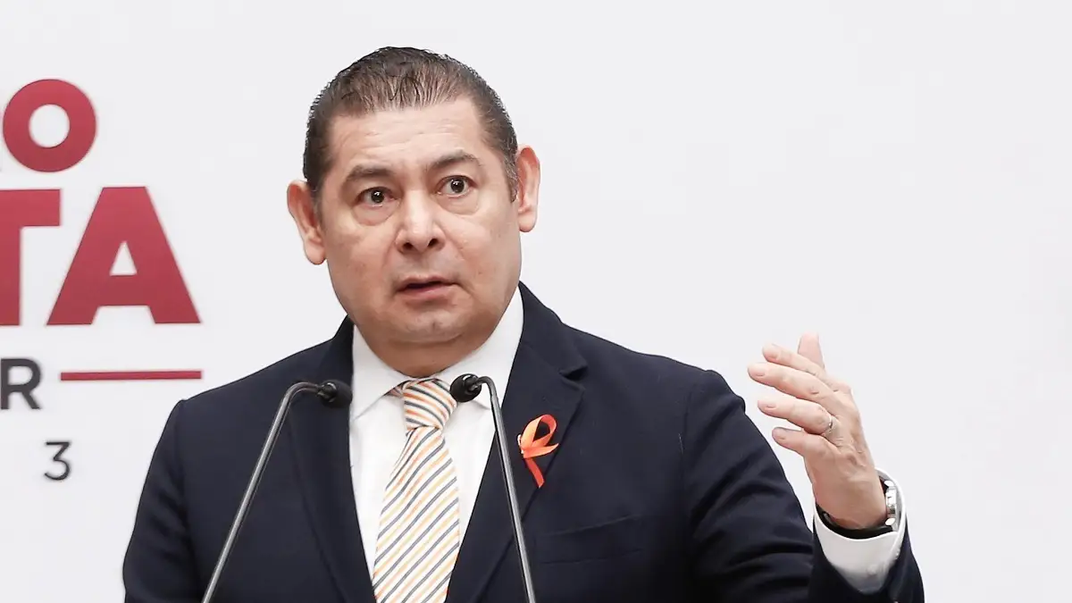 Regresarán fuero a los diputados de Puebla, anuncia Armenta