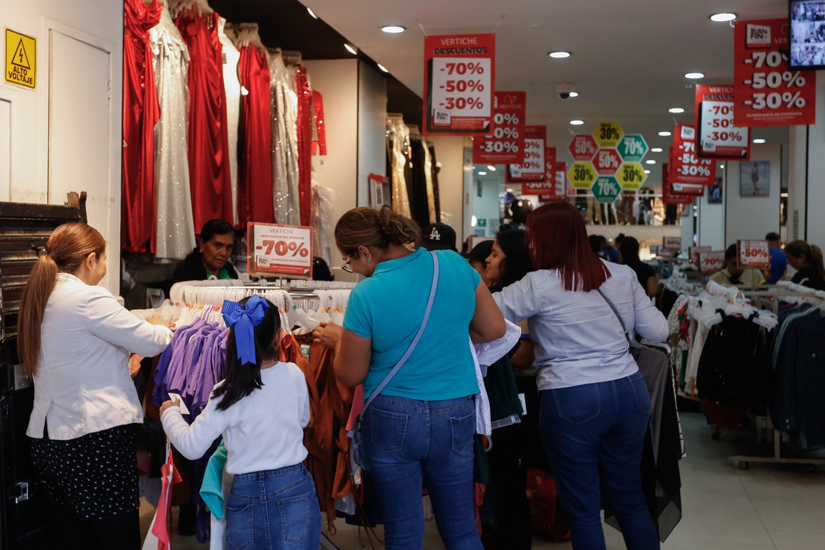 Gran afluencia en el Centro Histórico en el último día del Buen Fin