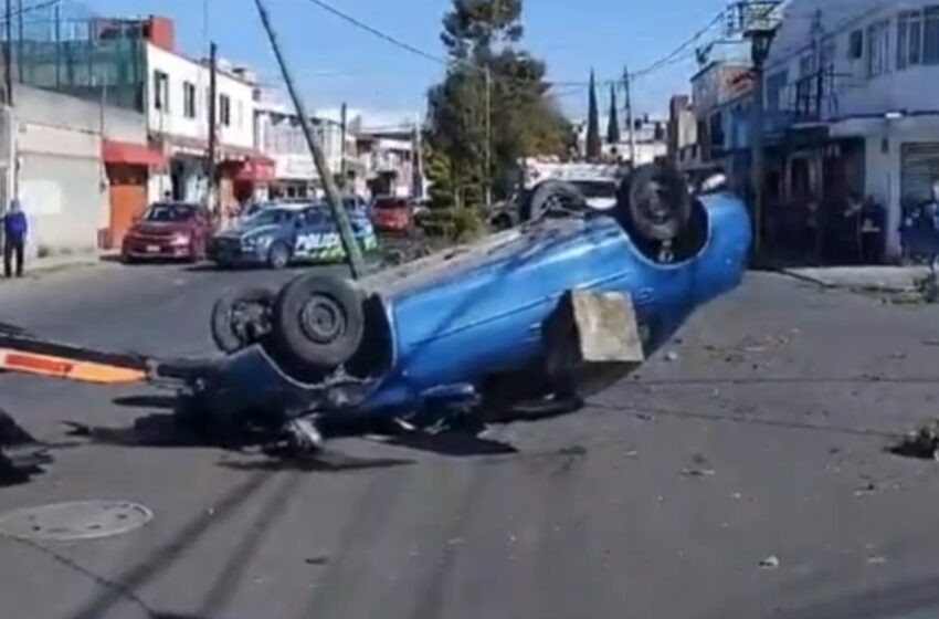  ¡Tragedia en Puebla! Volcadura en Los Héroes deja dos heridos graves; el conductor tenía 14 años