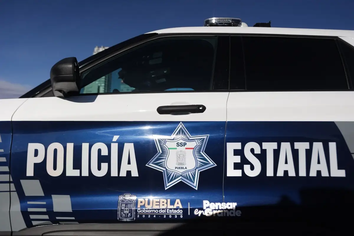 Armenta entrega 50 patrullas a la policía estatal