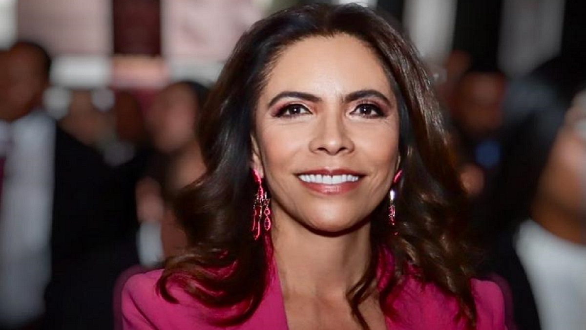 Olivia Salomón presenta conferencia en Harvard sobre clústeres en Puebla