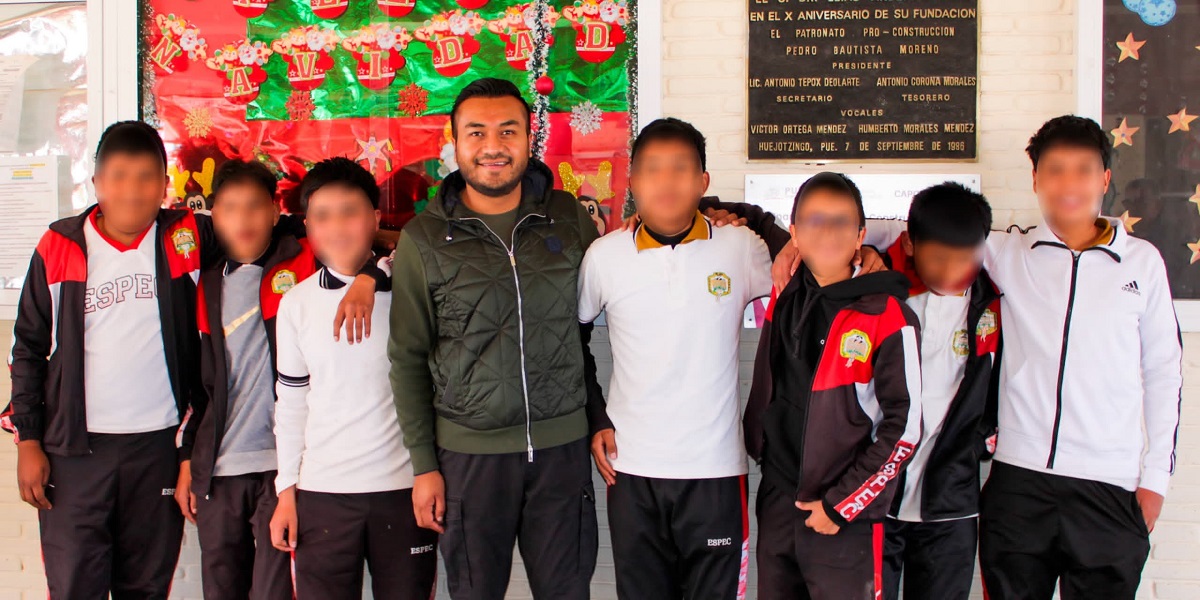 Presidente de Huejotzingo supervisa construcción de un domo en la Escuela Secundaria