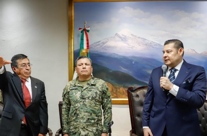 Rinde protesta Humberto Eloy Aguilar Viveros como secretario del CECSNSP