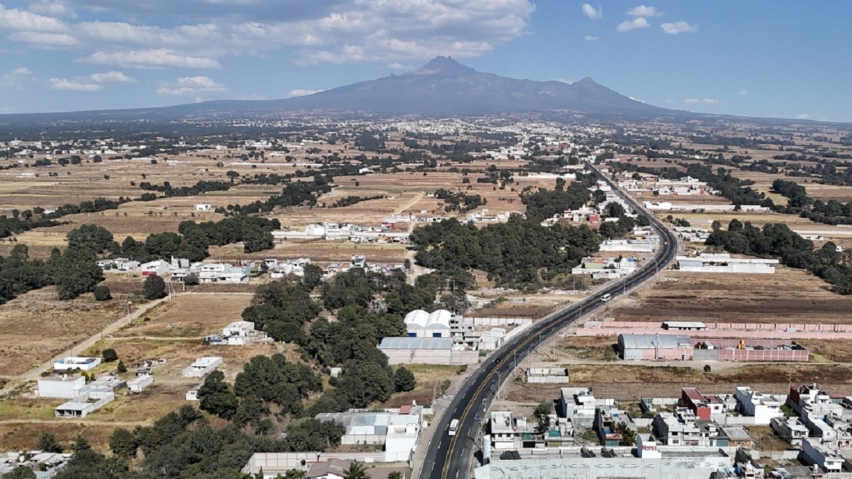 Sergio Salomón amplía a 4 carriles la carretera Puebla-Canoa