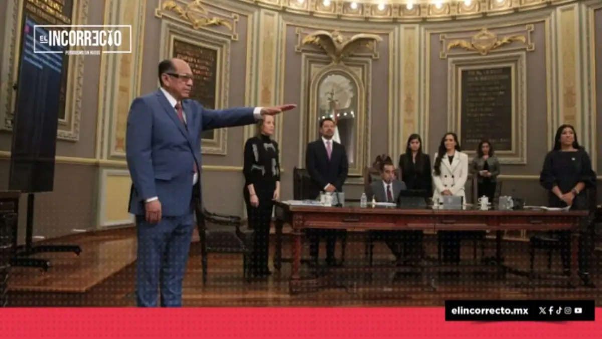 Samuel Aguilar asume cargo como diputado local en Puebla