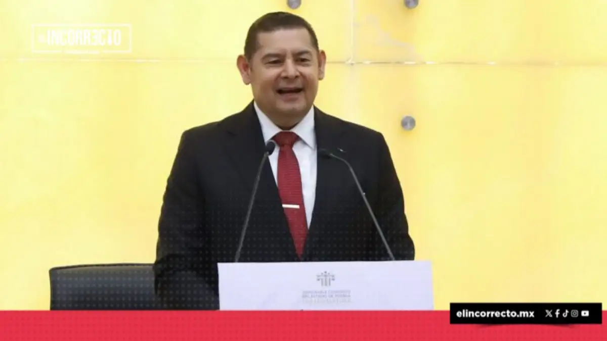 Alejandro Armenta asume la gubernatura de Puebla y promete gobernar con justicia y equidad