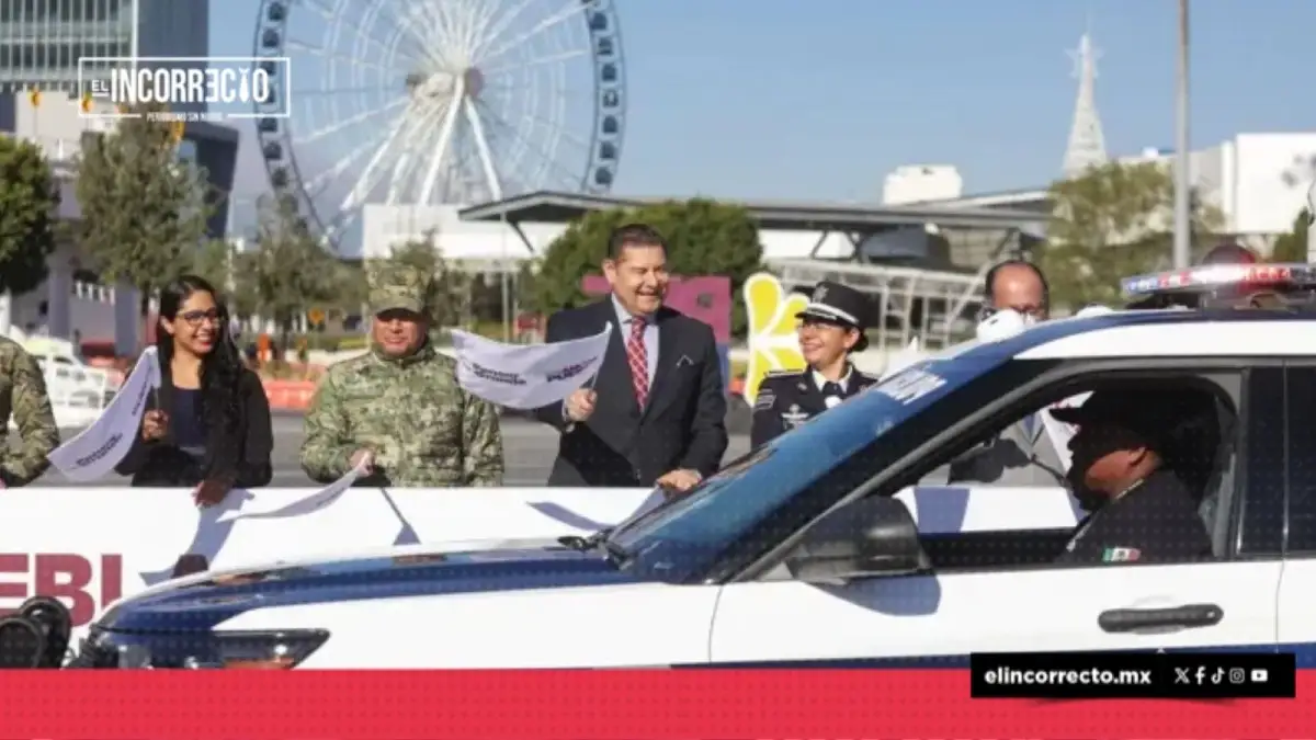 Armenta entrega 50 patrullas a la policía estatal