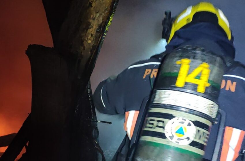  ¡Incendio en Guadalupe Hidalgo! Vecinos alertan a bomberos para evitar tragedia