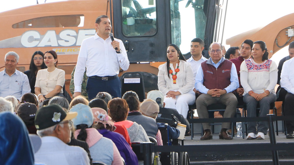 En unidad, gobierno y población dignifican a Puebla con faenas y tequio