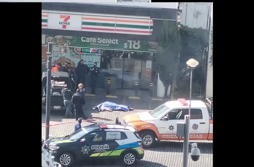  Joven fallece por infarto en el estacionamiento del 7 Eleven de la Juárez