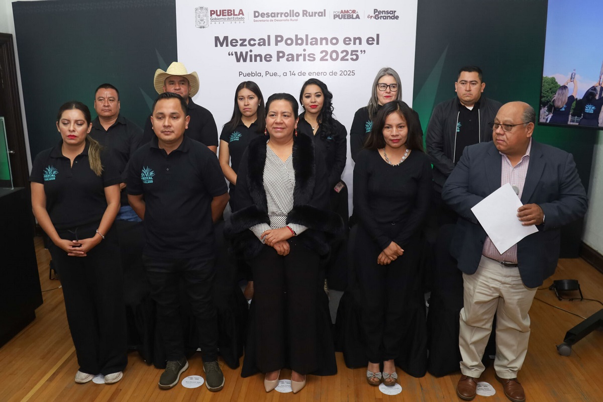 Nueve mezcaleros poblanos asistirán al Wine París 2025