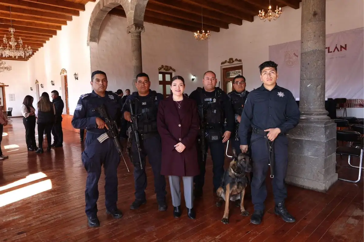 Policías de Zacatlán renuevan su CUP; son ejemplo de profesionalismo