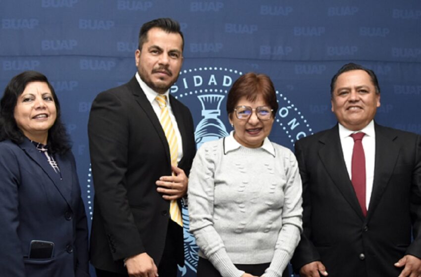  Preside Rectora Lilia Cedillo informe de labores en la Preparatoria Lázaro Cárdenas del Río