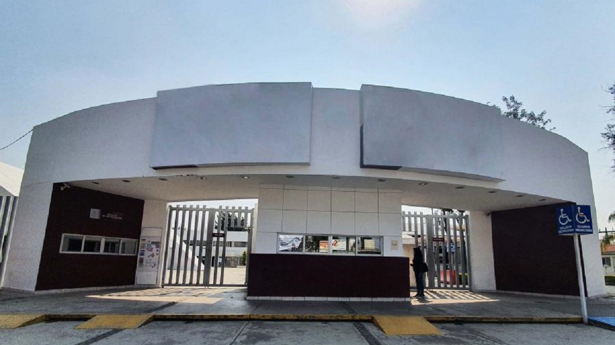 SEP exhorta a denunciar engaños o extorsiones de falsos funcionarios