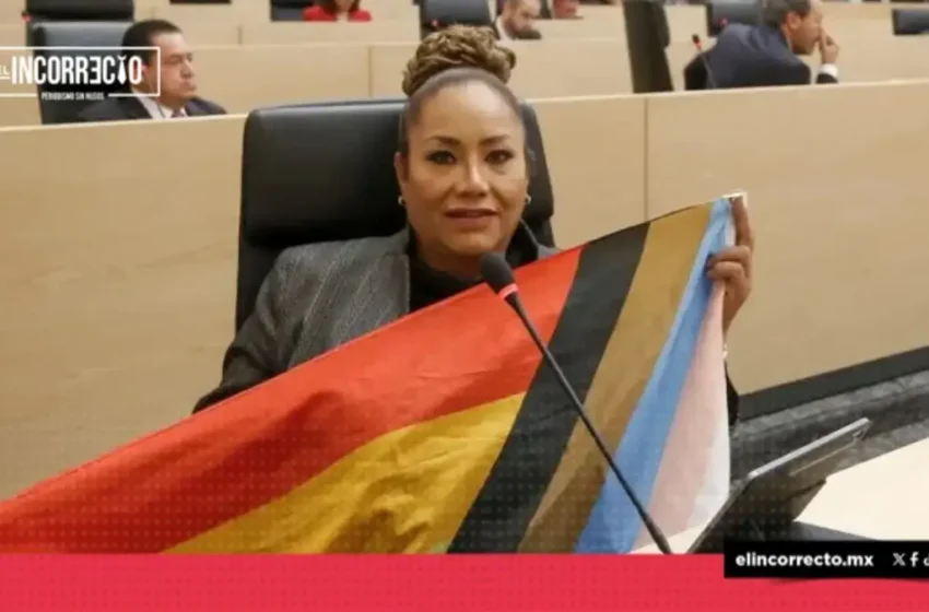  Activista trans, Gaby Chumacero rinde protesta como diputada local de Puebla