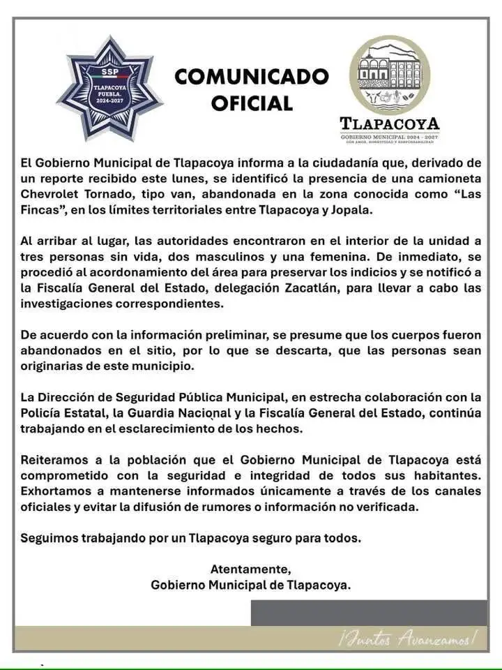 Abandonan tres cuerpos al interior de una camioneta en Tlapacoya