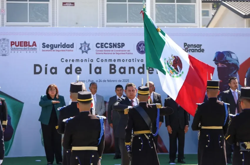 Armenta Mier conmemora el Día de la Bandera y pide colaboración con gobiernos extranjeros