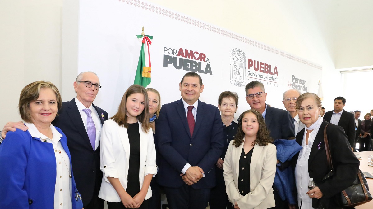 Con las Casas Carmen Serdán, la lucha revolucionaria será contra el feminicidio: Alejandro Armenta