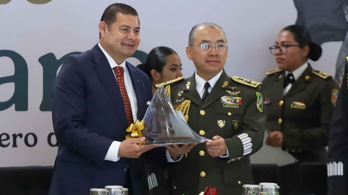 Ejército Mexicano garantiza la paz y la soberanía nacional: Armenta