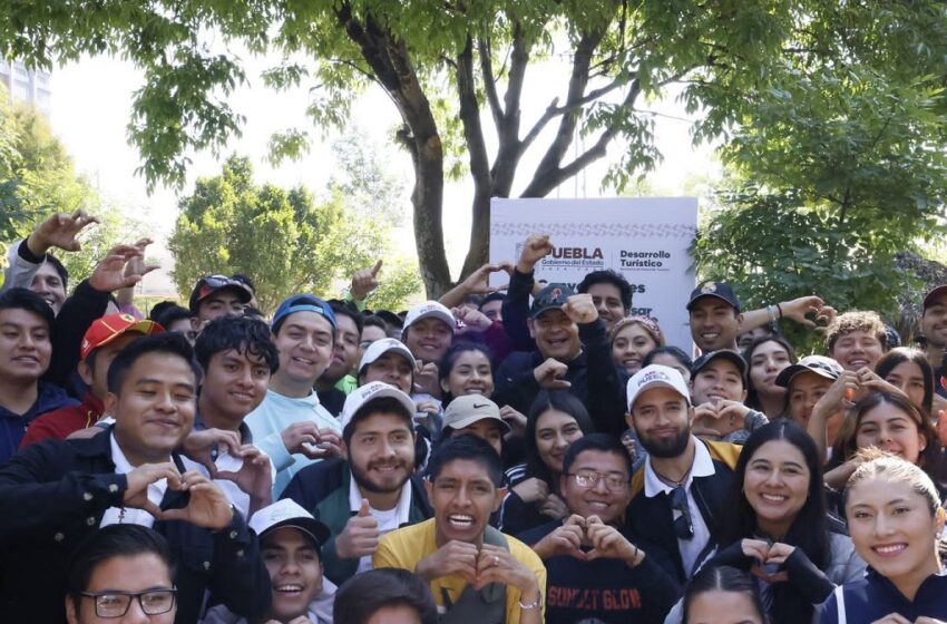  El gobernador Armenta convive con jóvenes y comparte proyectos de desarrollo