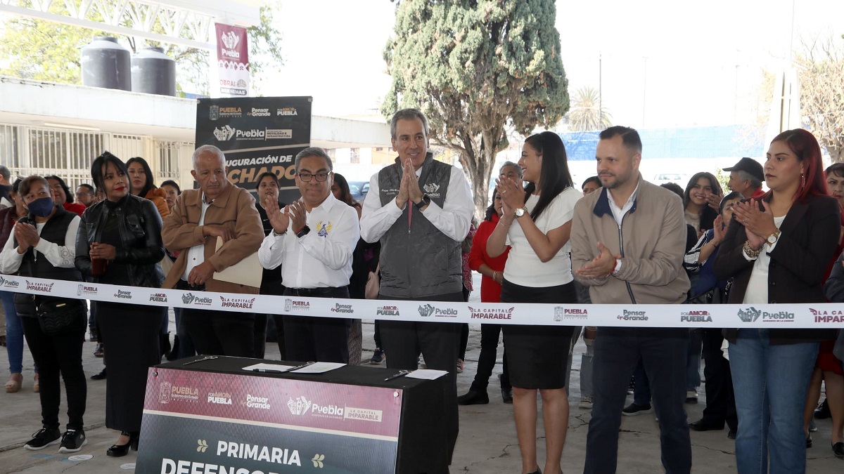Entrega Pepe Chedraui obra educativa en la capital