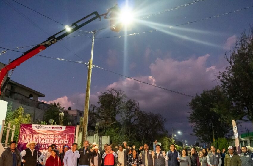  Entregó Gobierno de la Ciudad modernización de luminarias con tecnología LED en Azumiatla