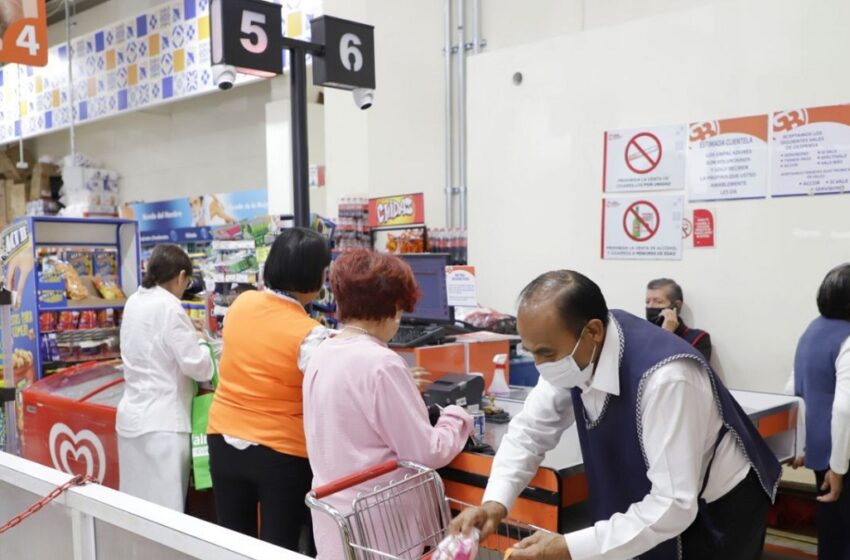  Invita el SMDIF a las personas adultas mayores a formar parte del programa Empacadores Voluntarios